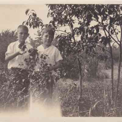 Lott Family Photograph
