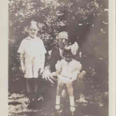 Lott Family Photograph