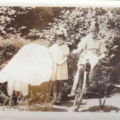 Lott Family Photograph