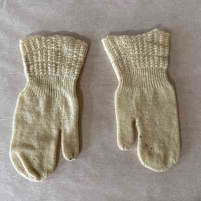 Child’s Gloves
