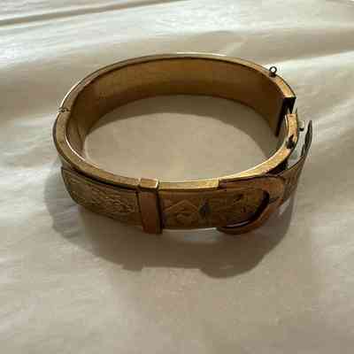 Gold bracelet
