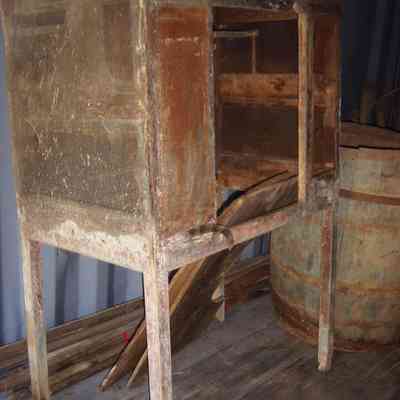 Cabinet, Pie