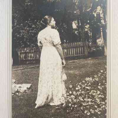 Photograph of Woman