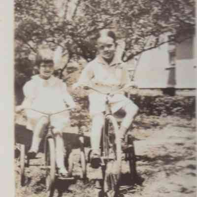 Lott Family Photograph
