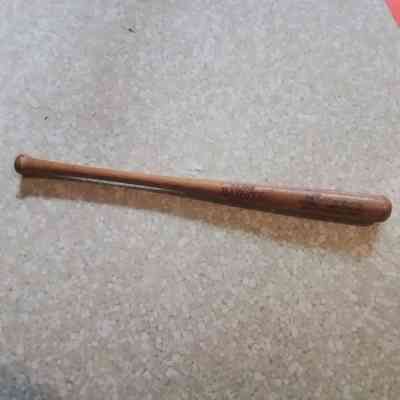 Small bat, Hanna Barite