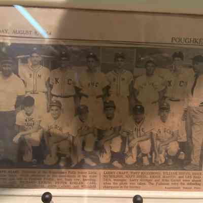 Group photo for the Wappingers Senior Little League Team