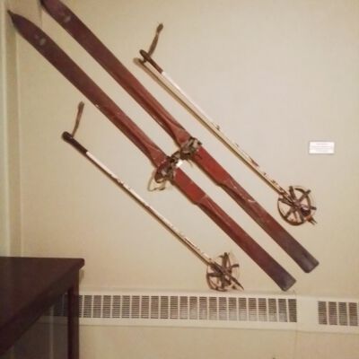 Skiis