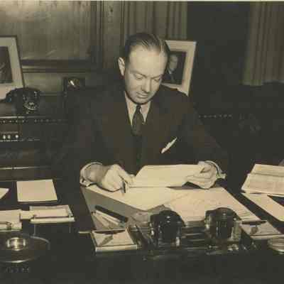 Photo of Paul Garrett at his desk