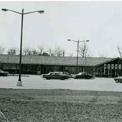 Ranch Mart: Hornsby's and Walgreens