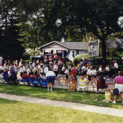 Buffalo Grove Days Parade crowd