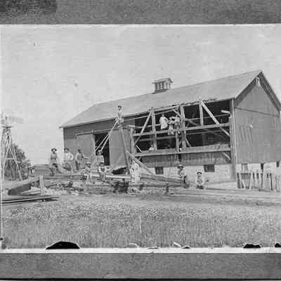 John Raupp barn