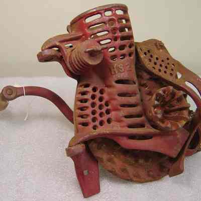 Hand Corn Sheller