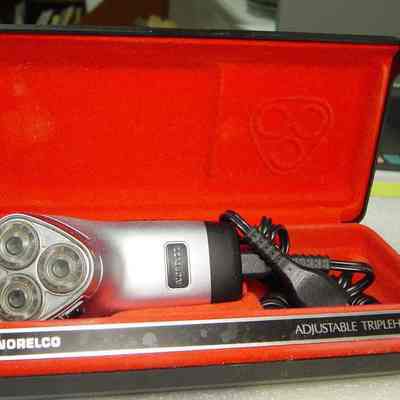 Norelco Electric Shaver and Case