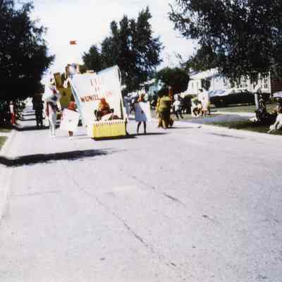 Buffalo Grove Days parade