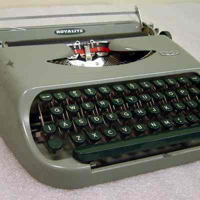 Typewriter, Manual
