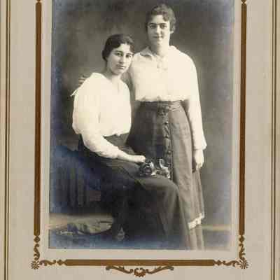 Lorina and Nelda Weidner