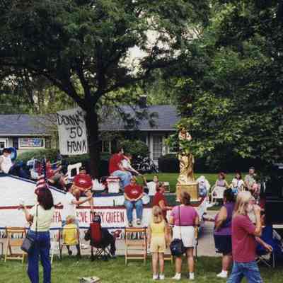 Buffalo Grove Days Parade Buffalo Grove Dairy Queen float