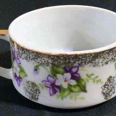 Pitcher, Cream