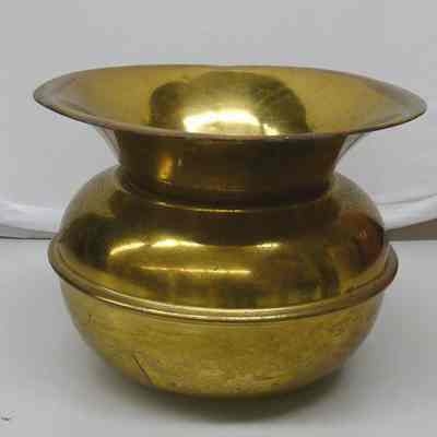 Spittoon