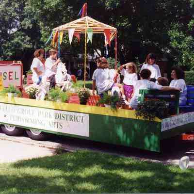Buffalo Grove Days parade