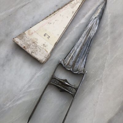 Katar_triple_fullers_Steel