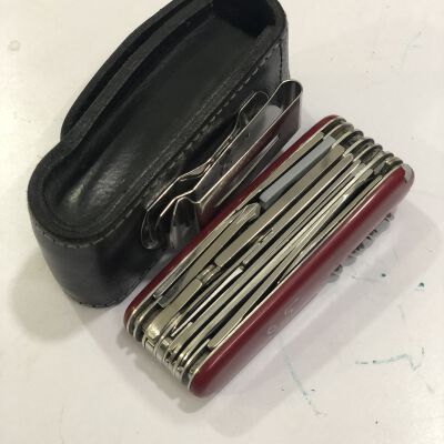 Victorinox - Champ XL