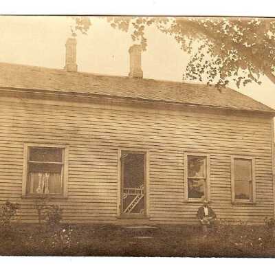 Lewis home Williamsfield, OH: Origsize: 3.5" x 5.5"; Origformat: Other; Resolution: 600 dpi