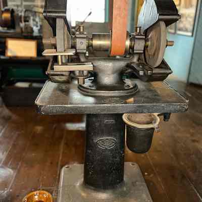 Pedestal Ginder Diamond