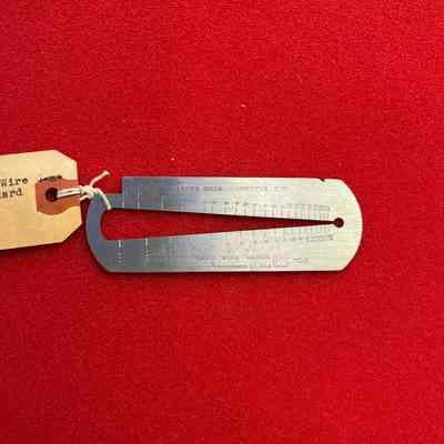 Screw & Wire Gauge B & S No. 700 Pocket