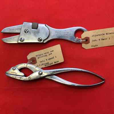 Pliers