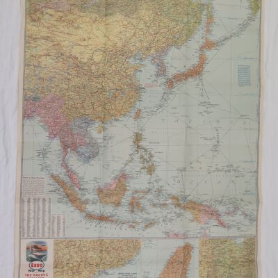 Map when unfolded: Origsize: 32.5" (w) x 22.5" (l; Origformat: Artifact