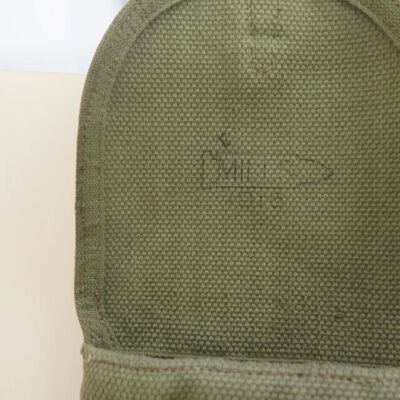 Close up of insie of bag flap: Origsize: 5.5" (w) x 26.5" (l); Origformat: Artifact