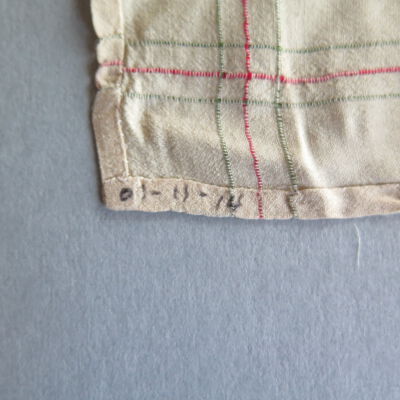Number of handkerchief: Origsize: 4" (w) x 8" (l); Origformat: Artifact