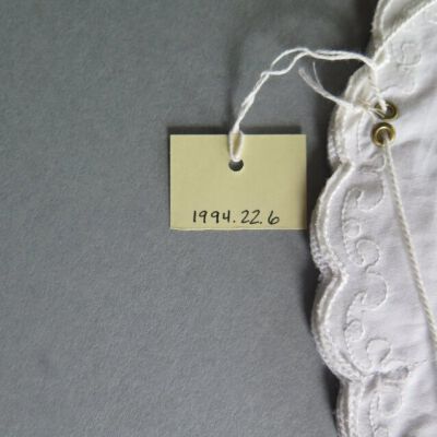 Number of doily.: Origsize: 11" (diam); Origformat: Artifact