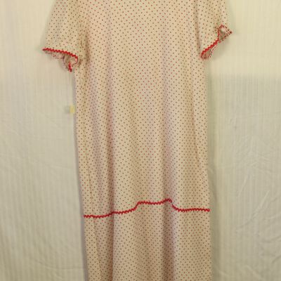 Back of dress.: Origsize: 52" (l); Origformat: Artifact