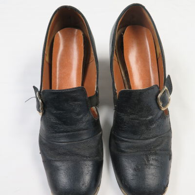 Shoe