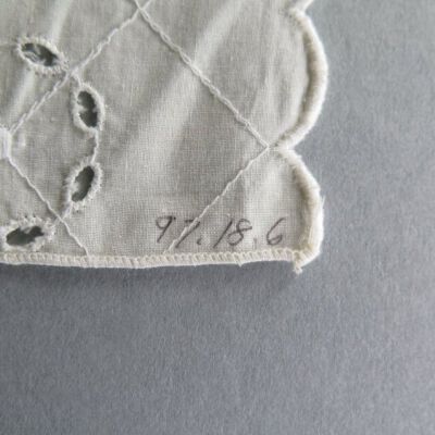 Number of curtain: Origsize: 26" (w) x 28" (l); Origformat: Artifact