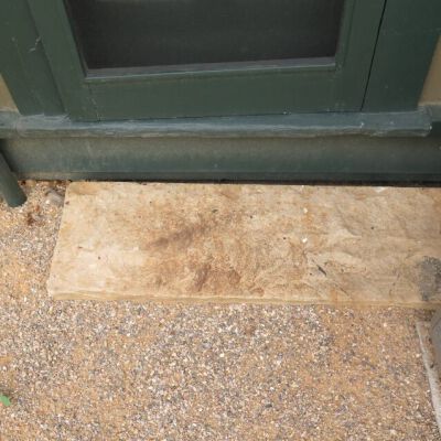 Mounting block: Origformat: Artifact