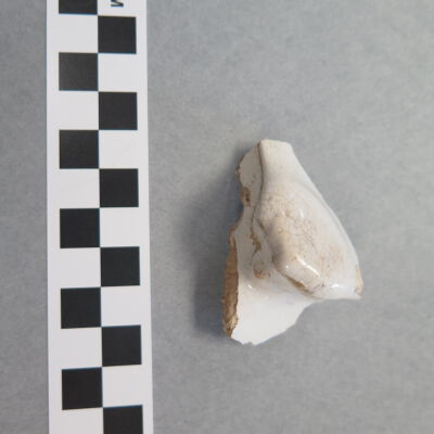 Other side of fragment.: Origsize: 1.25" (h) x 1.25" (w; Origformat: Artifact