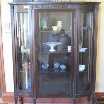 Cabinet, China
