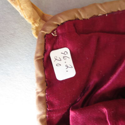 Number of bonnet: Origsize: 6" (w) x 6" (l); Origformat: Artifact