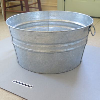 Tub