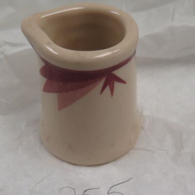 Pitcher, Cream