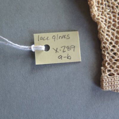 Number of gloves: Origsize: 5" (w) x 8" (l); Origformat: Artifact