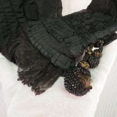 sleeve detail