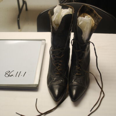 Shoe