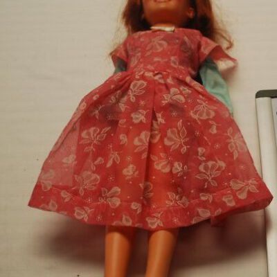 Front of Crissy doll: Origsize: 19" (h) x 7"(w) x 4"; Origformat: Artifact