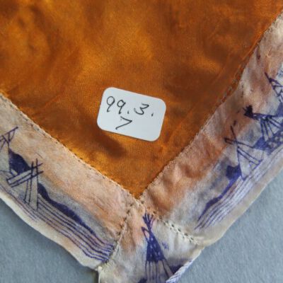 Number of scarf: Origsize: 8" (w) x 10" (l); Origformat: Artifact