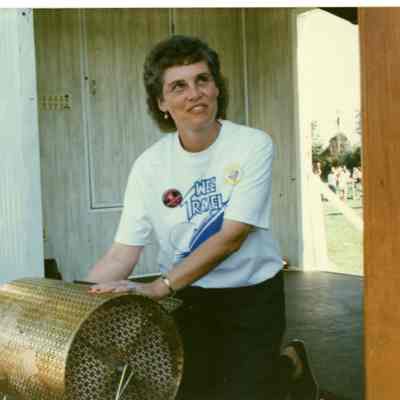 Nancy Wee at 1990 Broomfield Days Raffle