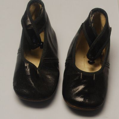 Shoe